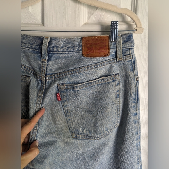 Levi's distressed 501 raw hem - Picture 3 of 6